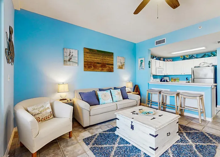 Quaint With Beautiful Gulf Views A Shared Pool Pool & Gym Holiday home Gulf Shores