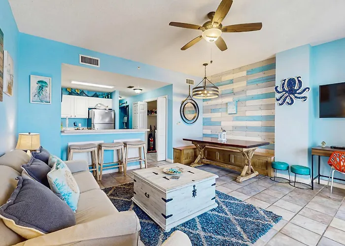 Quaint With Beautiful Gulf Views A Shared Pool Pool & Gym Holiday home Gulf Shores